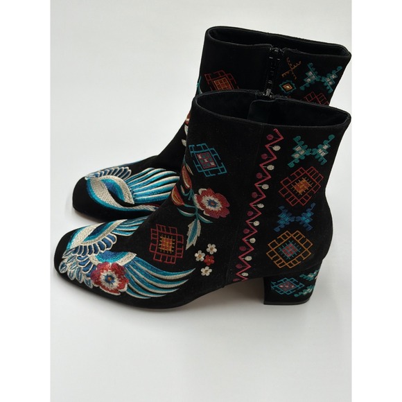 Johnny Was Embroidered Ankle Boots Womens Bird Floral Western Style Heel Size 40 - Picture 4 of 10